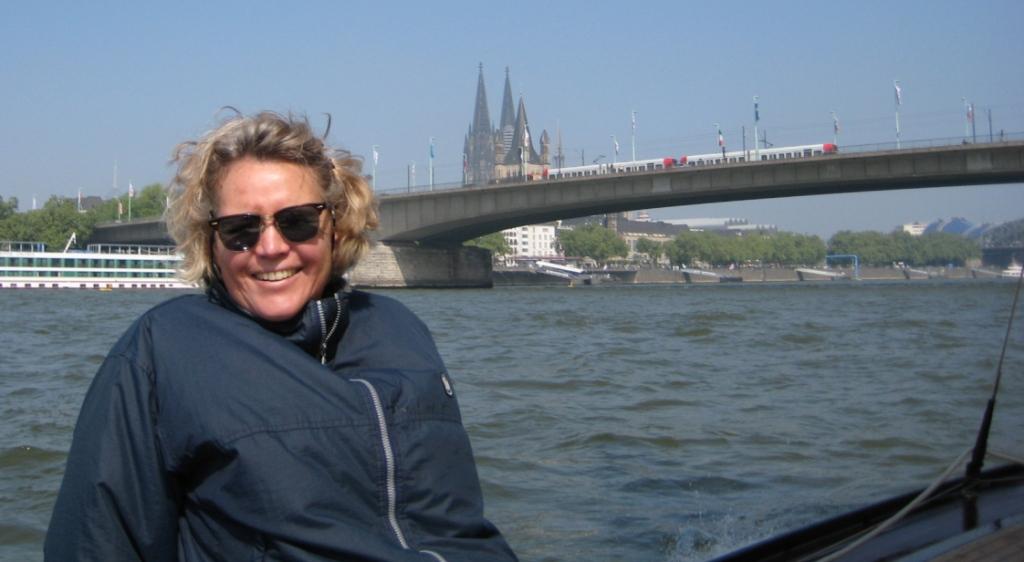 Münsterbaumeisterin grüsst Meisterbau: Frau Faller und die G71 im Mai 2010 vor dem Kölner Dom... img_1080_web.jpg