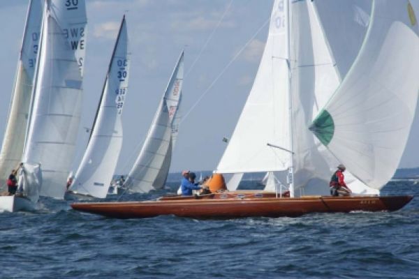 bilder-jubileum-2008-sandhamn-20-20110428-131388666499891F7E-E36F-705A-3BCB-AB5E4CA6B5D3.jpg
