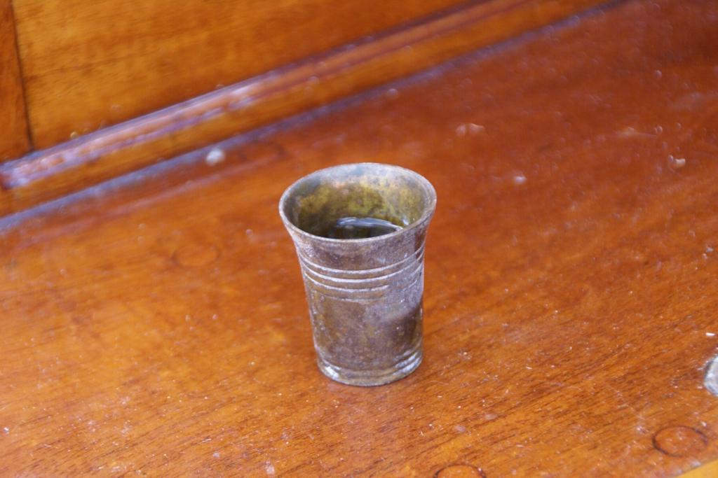 becher_auf_backskiste_ex4_c00999.jpg